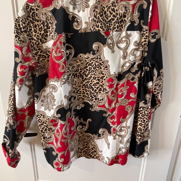 Chico's Shirt with matching Necklace - Picture 4 of 4